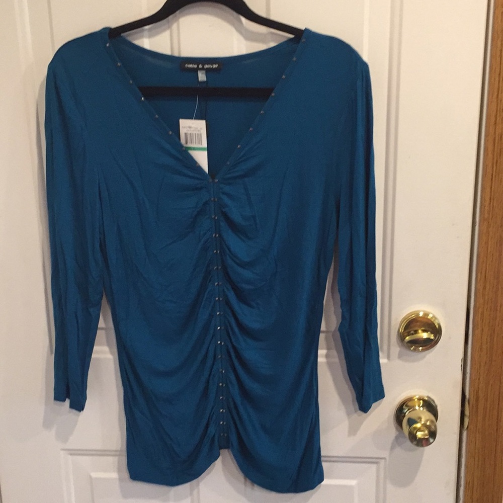 NWT Cable & Gauge Ruched Studded Front Top